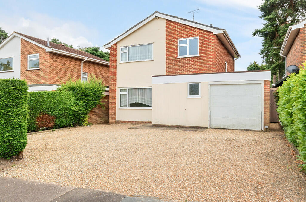 3 bedroom detached house for sale in Ullswater Road, Lightwater, Surrey