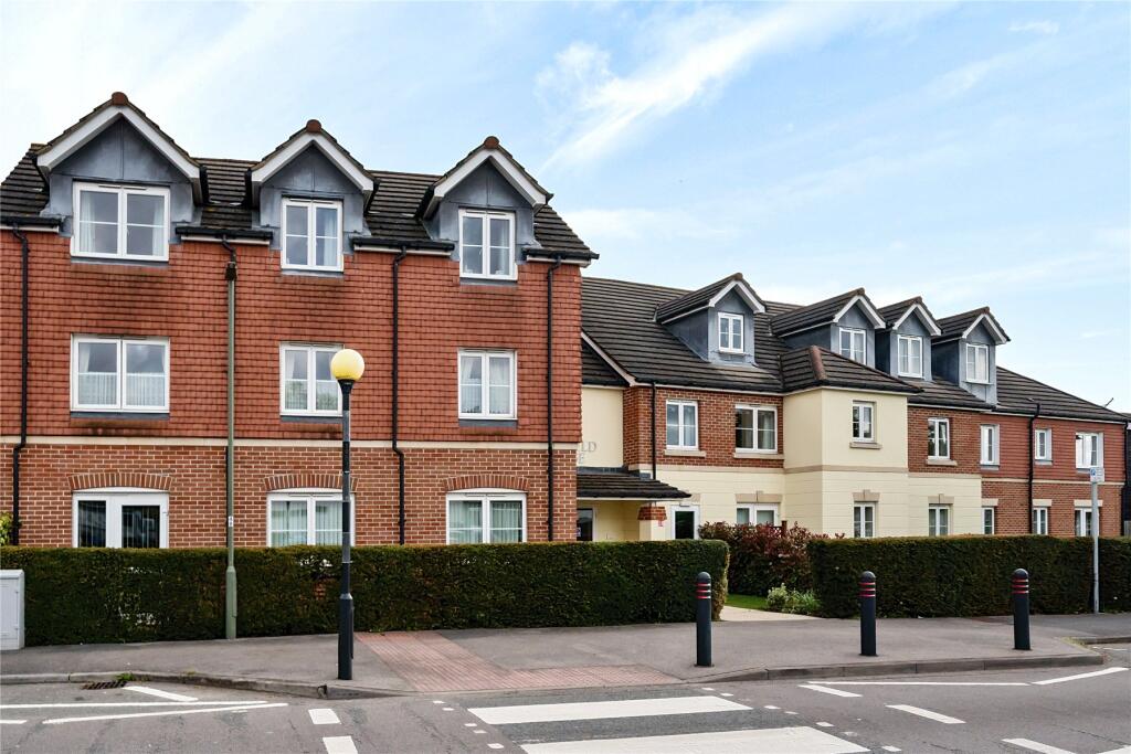 Main image of property: Guildford Road, Lightwater, Surrey, GU18