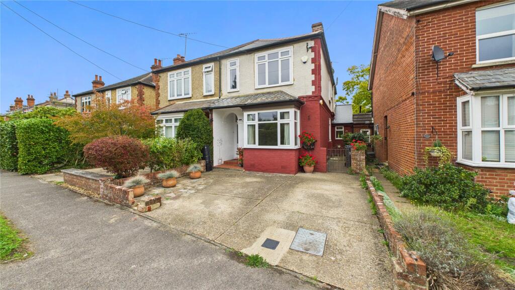 Main image of property: Grasmere Road, Lightwater, Surrey, GU18