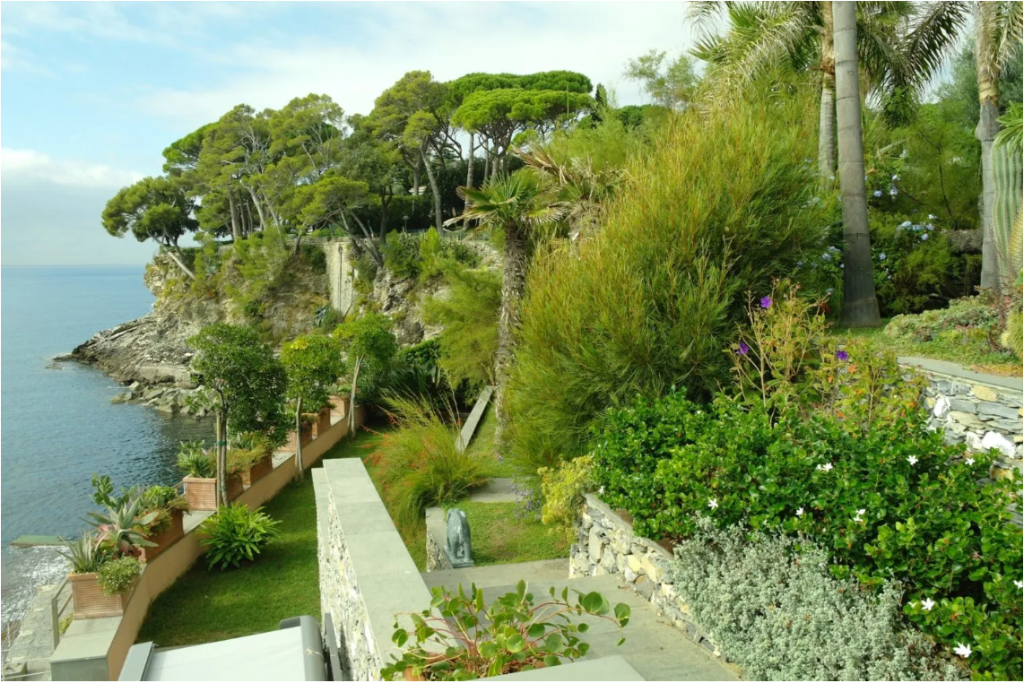 Villa for sale in Pieve Ligure, Genoa...