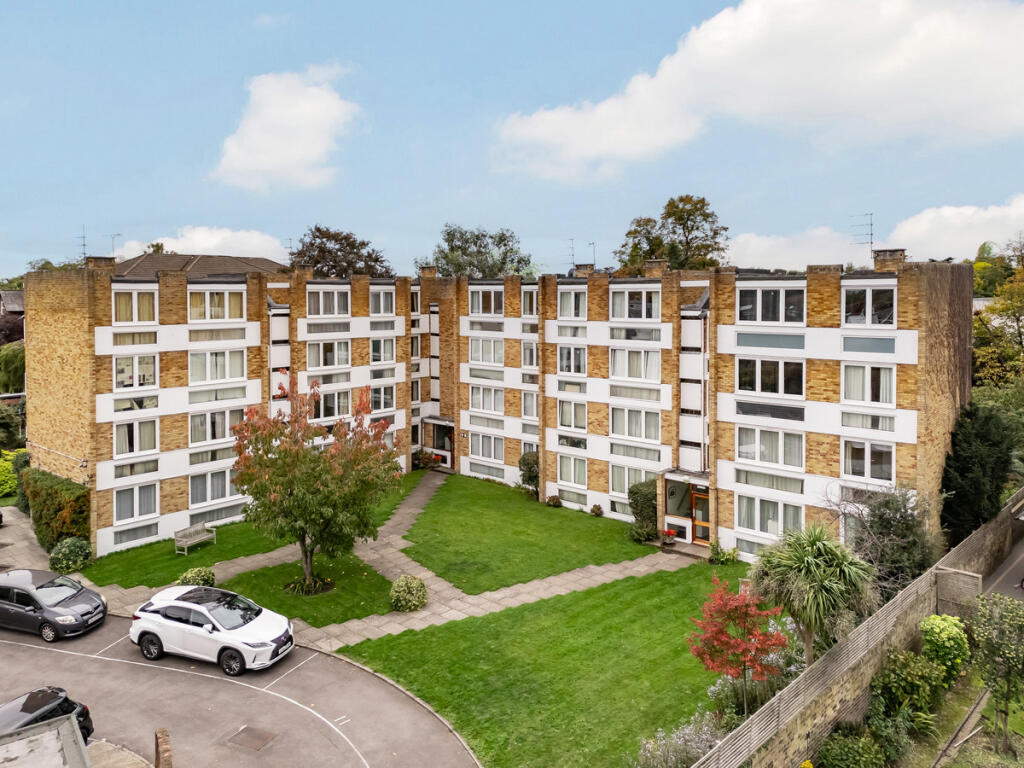 Main image of property: Kent Road, Kew TW9