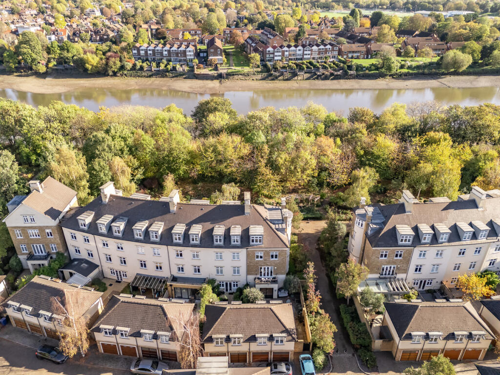 Main image of property: Kelsall Mews, Richmond, TW9