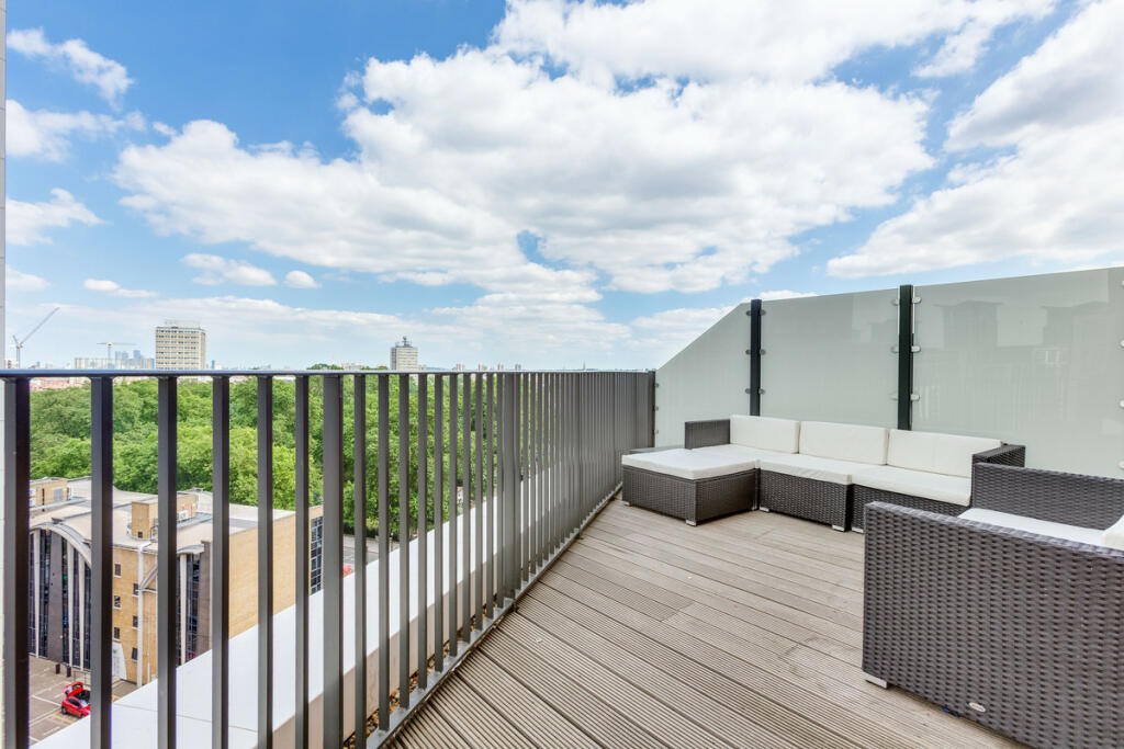 Main image of property: Keybridge Tower, Exchange Gardens, SW8