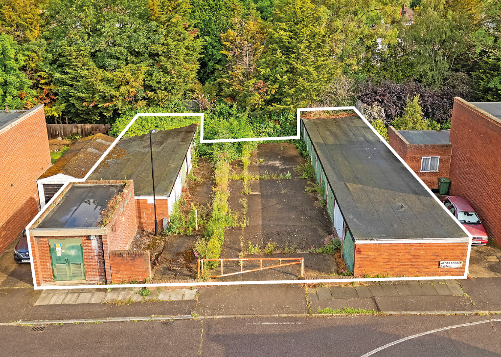 Main image of property: Garages between 45 & 47 Aldersgrove Avenue, Mottingham, Bromley, SE9