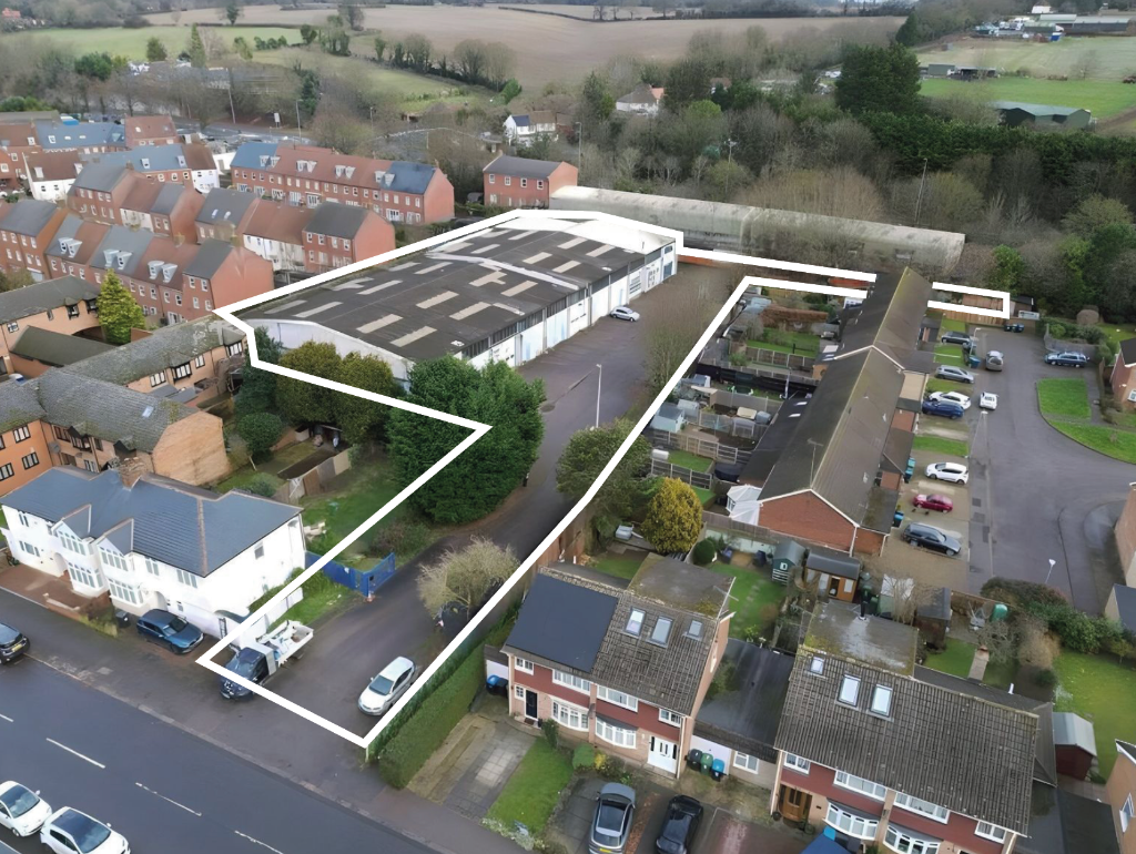 Main image of property: 3 London Road, Markyate AL3 8JL