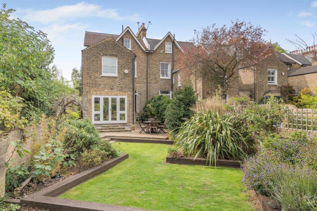 Main image of property: Harefield Road, London