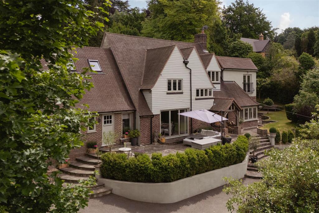 Main image of property: Hazelwood Lane, Chipstead, Coulsdon
