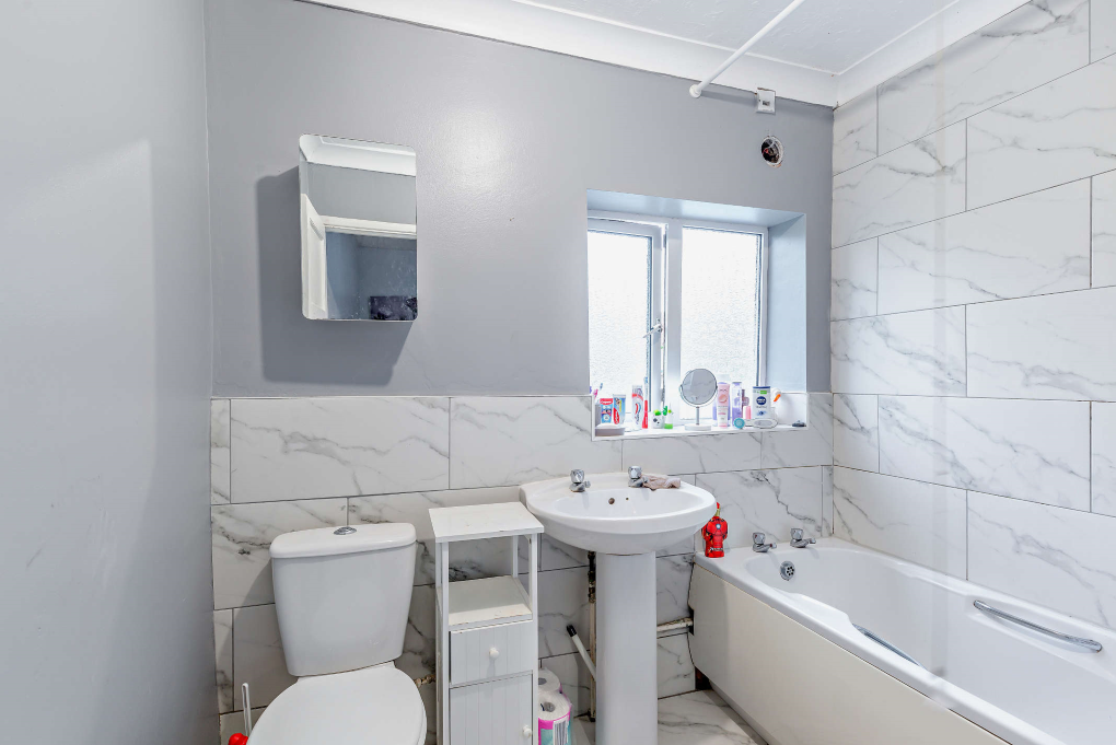 Additional property image - Haddon Road, Leamington Spa, Warwickshire, CV32