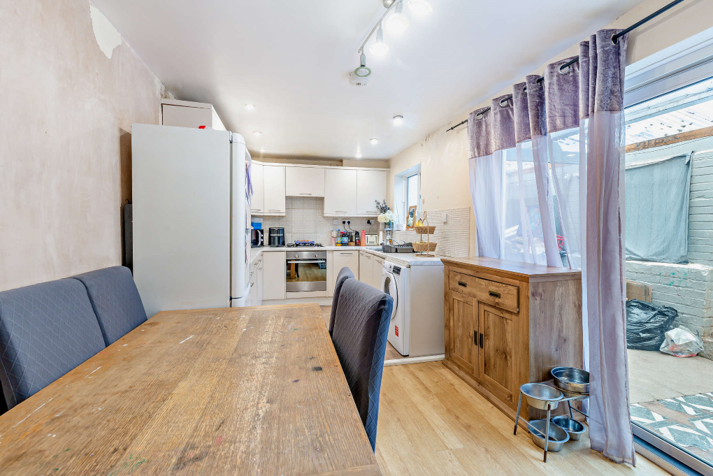 Additional property image - Haddon Road, Leamington Spa, Warwickshire, CV32