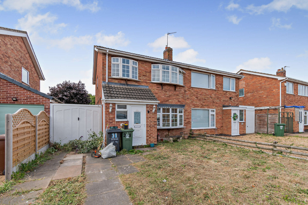 Main image of property: Huntsmans Dale, LE7