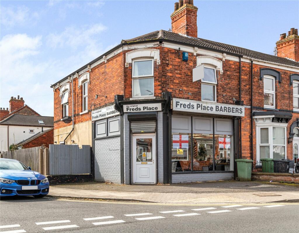 3 bedroom end of terrace house for sale in Mill Road, Cleethorpes, N E