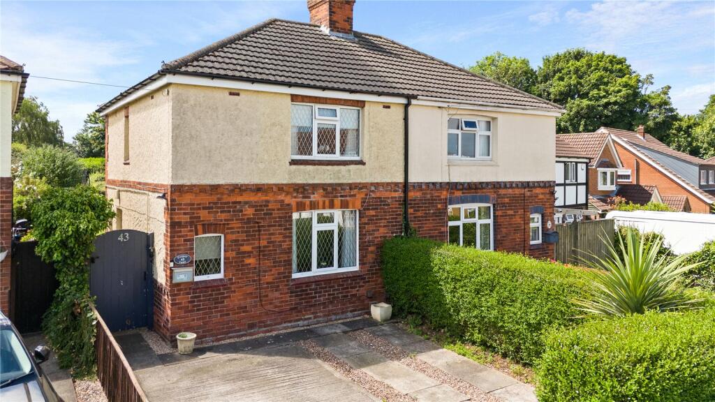 2 bedroom semidetached house for sale in Cooper Lane, Laceby, Grimsby