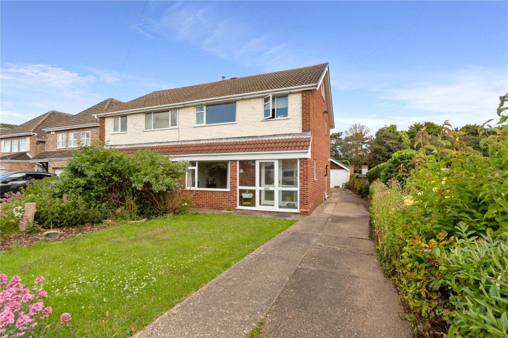 3 bedroom semidetached house for sale in Aldrich Road, Cleethorpes, N