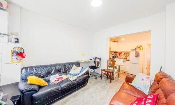 Main image of property: Flat 1, 138 Benares Road, London, SE18 1HT