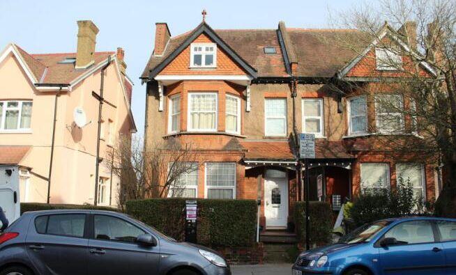 Main image of property: Flat 2 18 Upper Grove, London, SE25 6JX