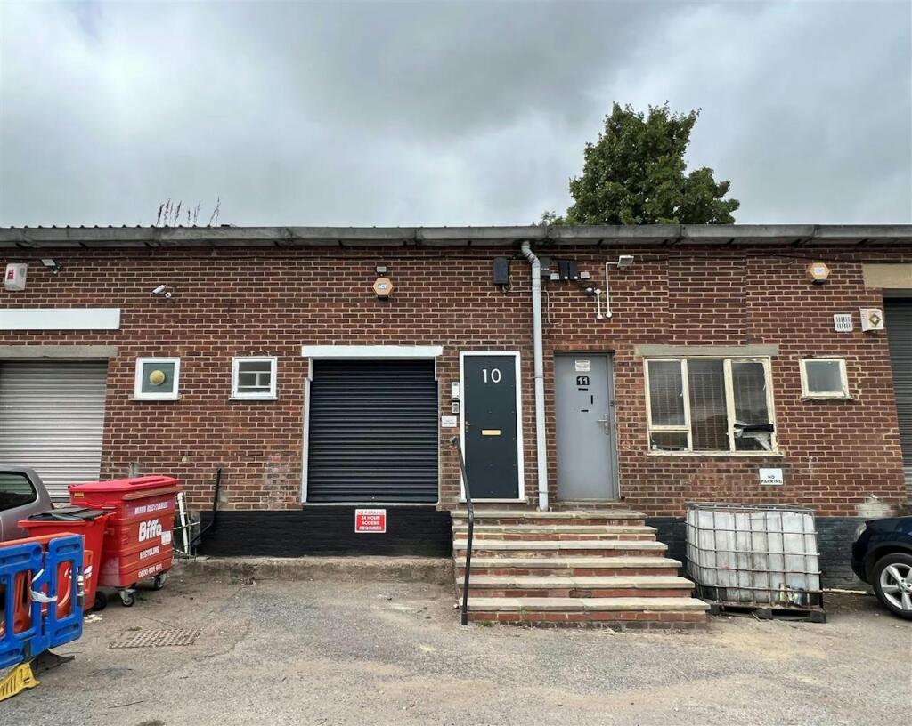 Main image of property: Unit 10, Alma Road, Chesham, HP5 3HB