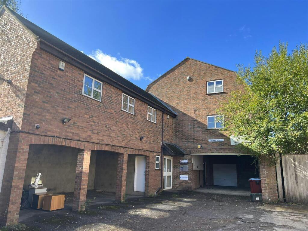 Main image of property: Suite 4, Jarman House, R/o 42 High Street, Redbourn, AL3 7LN
