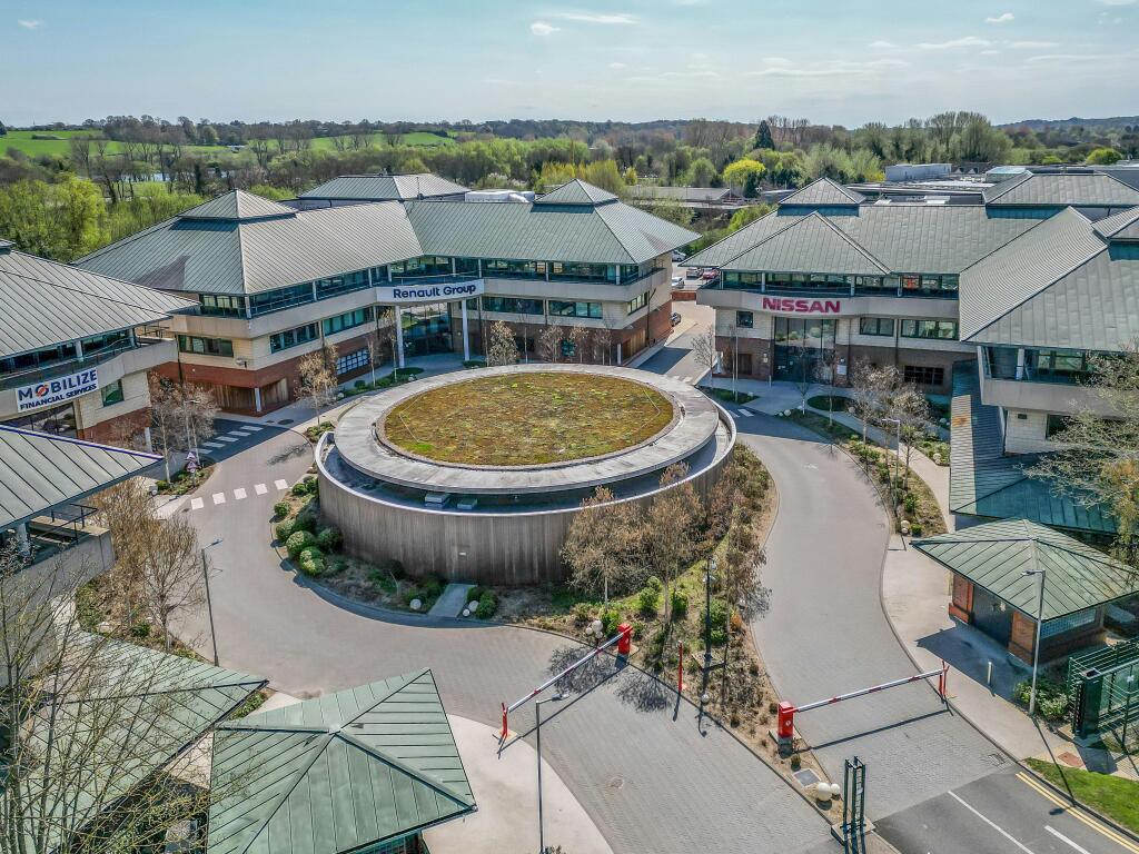 Nissan Building 002.jpg