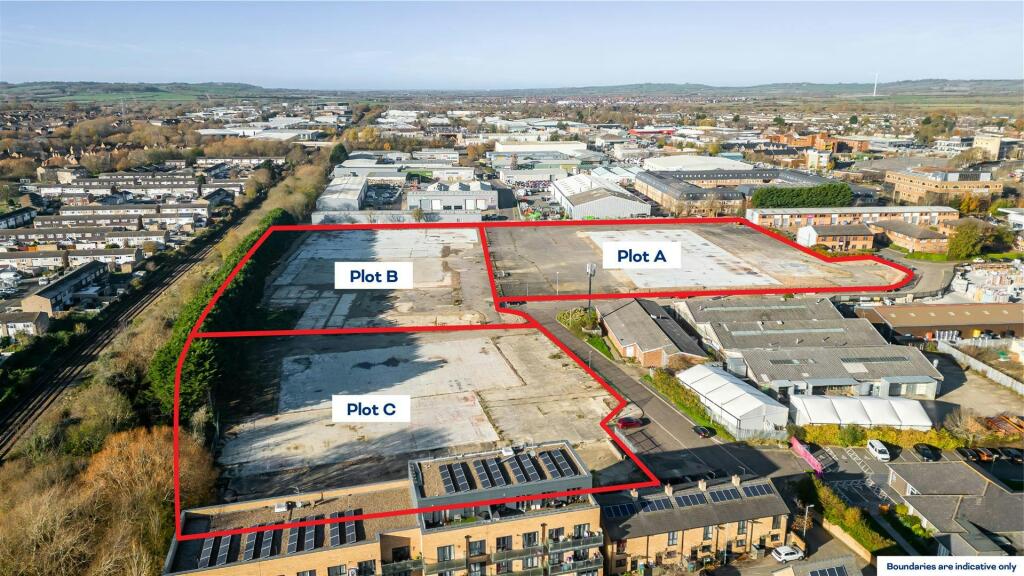 Gatehouse Close Aylesbury48 v2.jpg