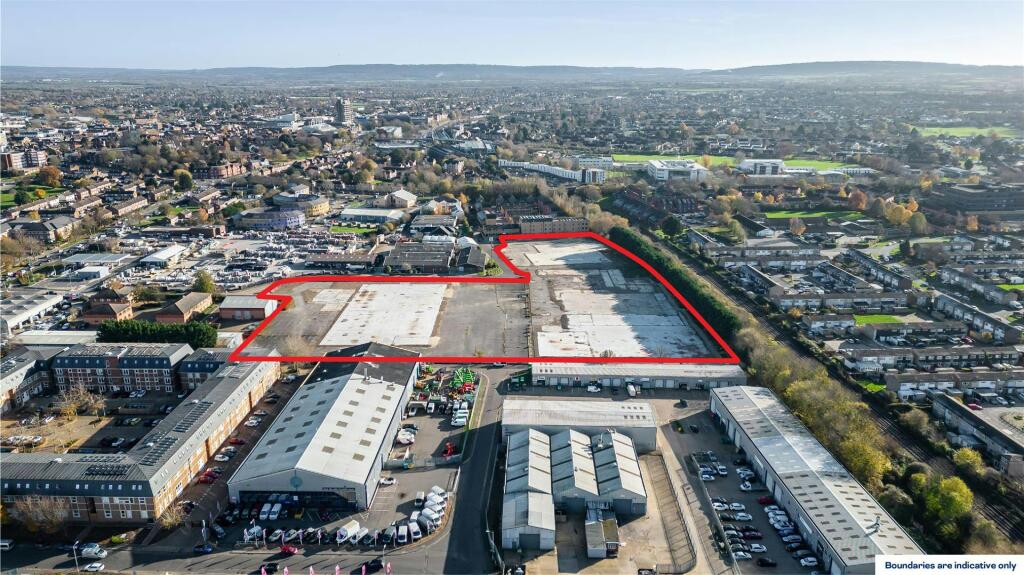 Gatehouse Close Aylesbury11 v2.jpg