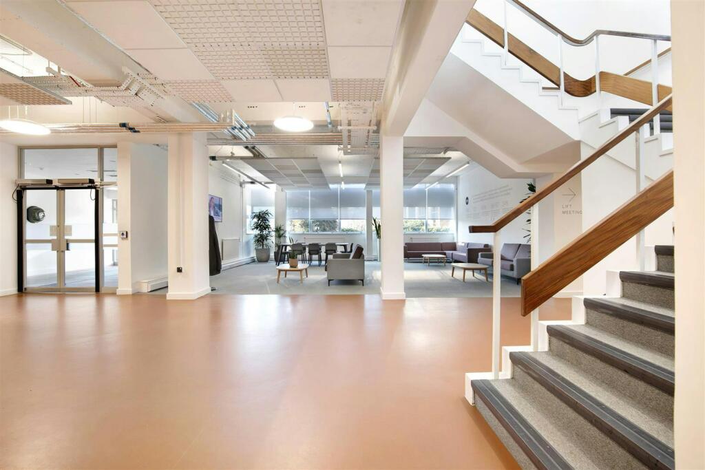 BRE_Park_Buildings1617_GroundLevel_WellsDesign 51 of 232.jpg