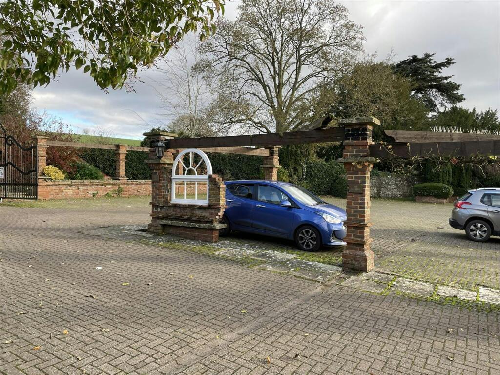 Car Park exterior 4.JPG