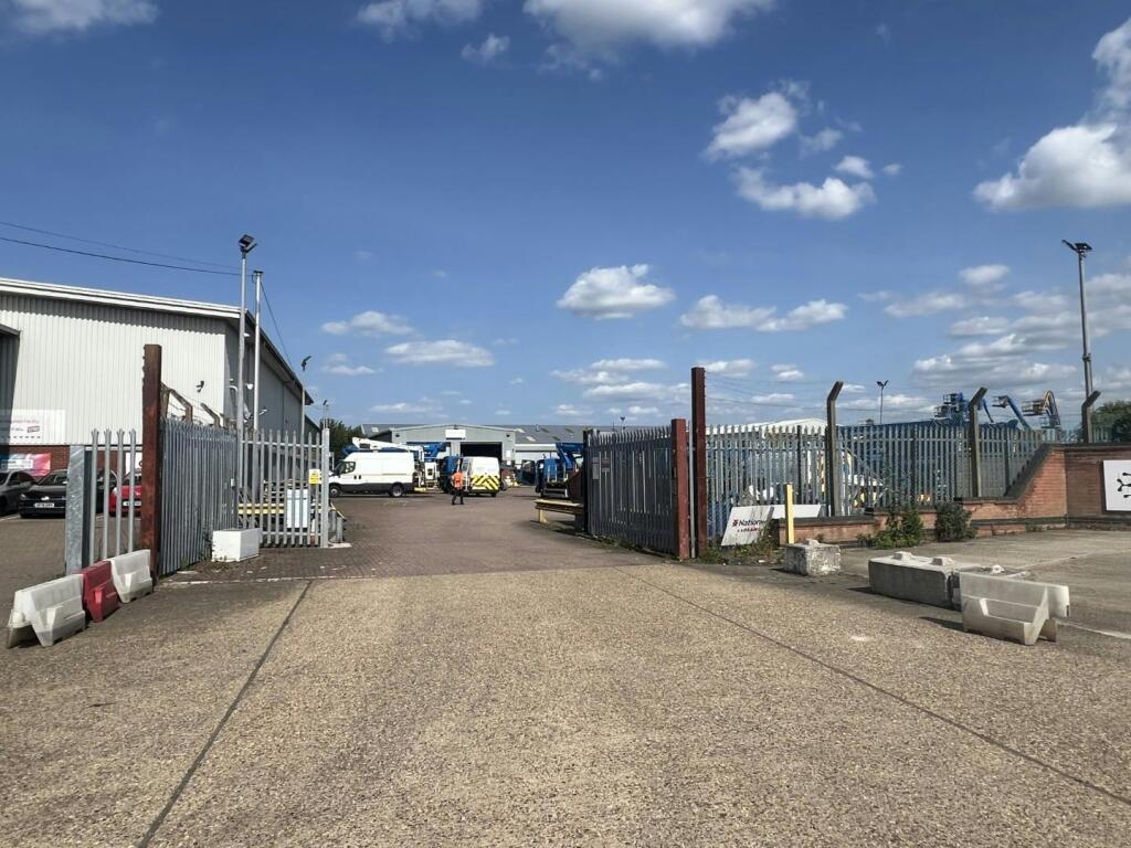 Entry Gate 2 - Camford Way