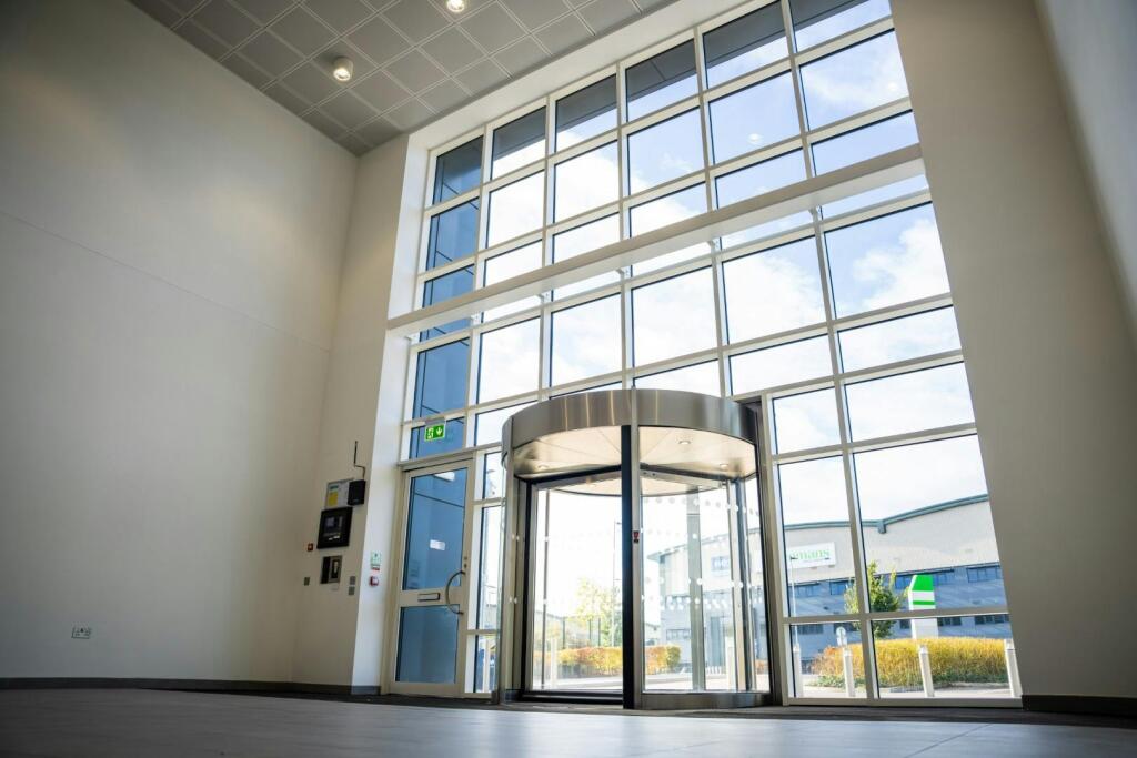 Tritax  Unit 2 Symmetry Park Aston Clinton 281025 15.jpg