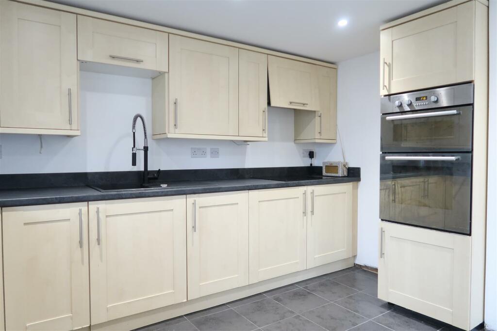 Additional property image - Dingle Road, Penarth