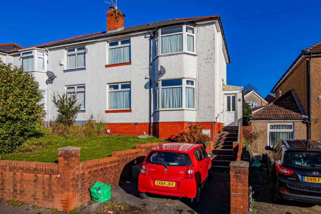 3 bedroom semidetached house for sale in Redlands Road, Penarth, CF64