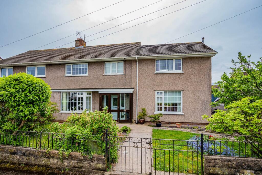 3 bedroom semidetached house for sale in Dinas Road, Penarth, CF64