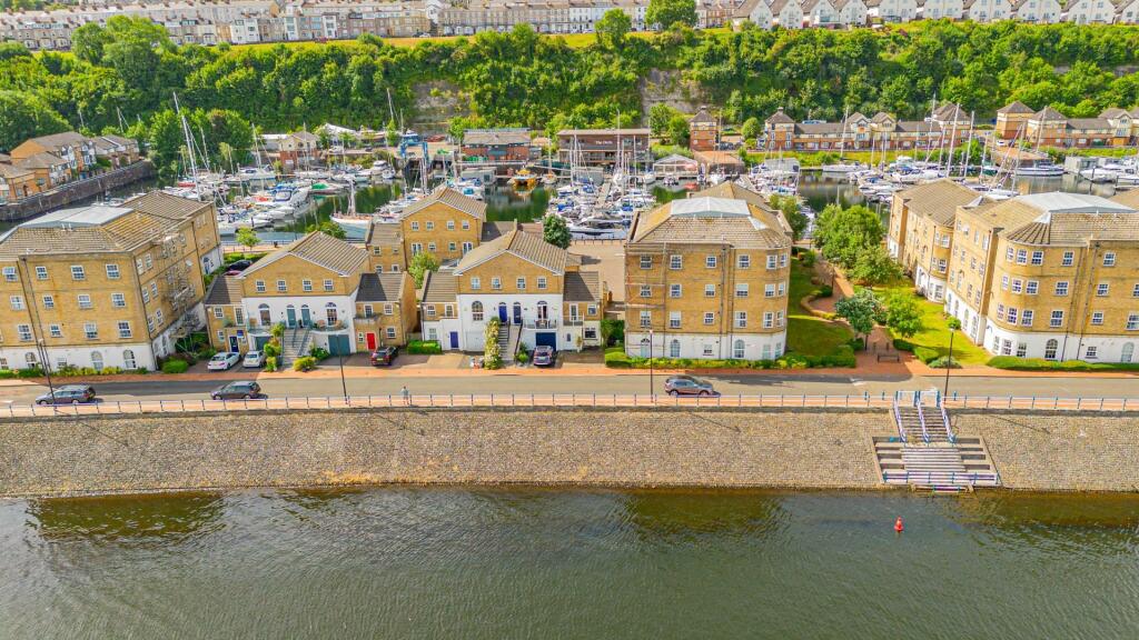 2 bedroom end of terrace house for sale in John Batchelor Way, Penarth