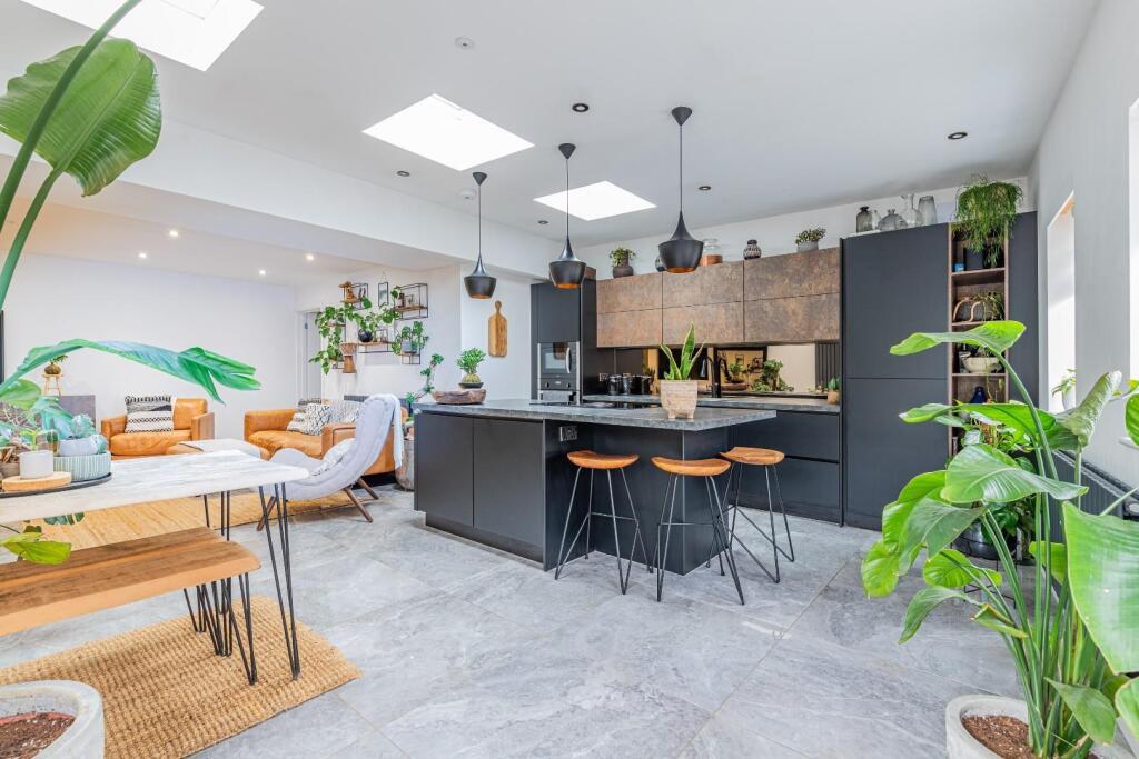 Main image of property: Cornerswell Road, Penarth