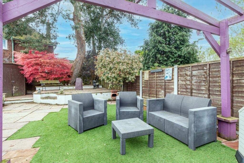 3 bedroom terraced house for sale in Brook Street, Stourbridge, DY8