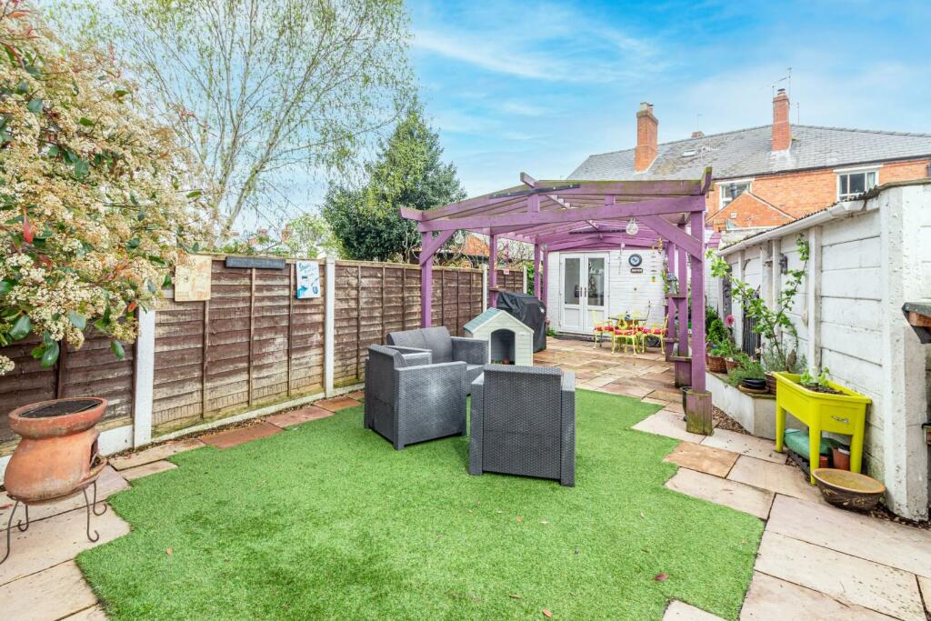 3 bedroom terraced house for sale in Brook Street, Stourbridge, DY8