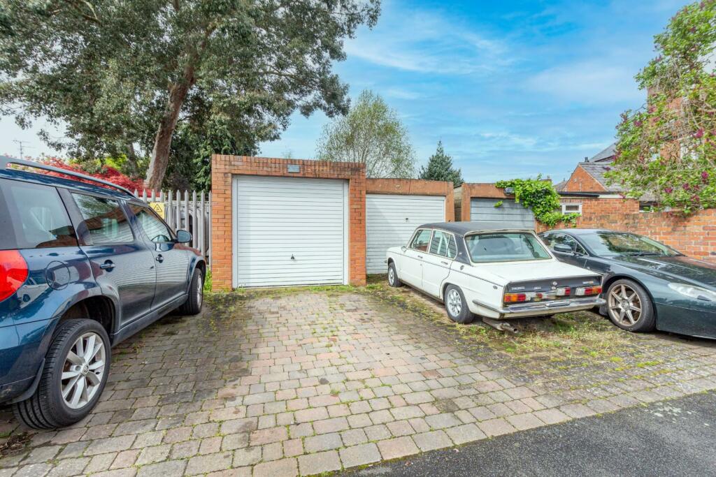 3 bedroom terraced house for sale in Brook Street, Stourbridge, DY8