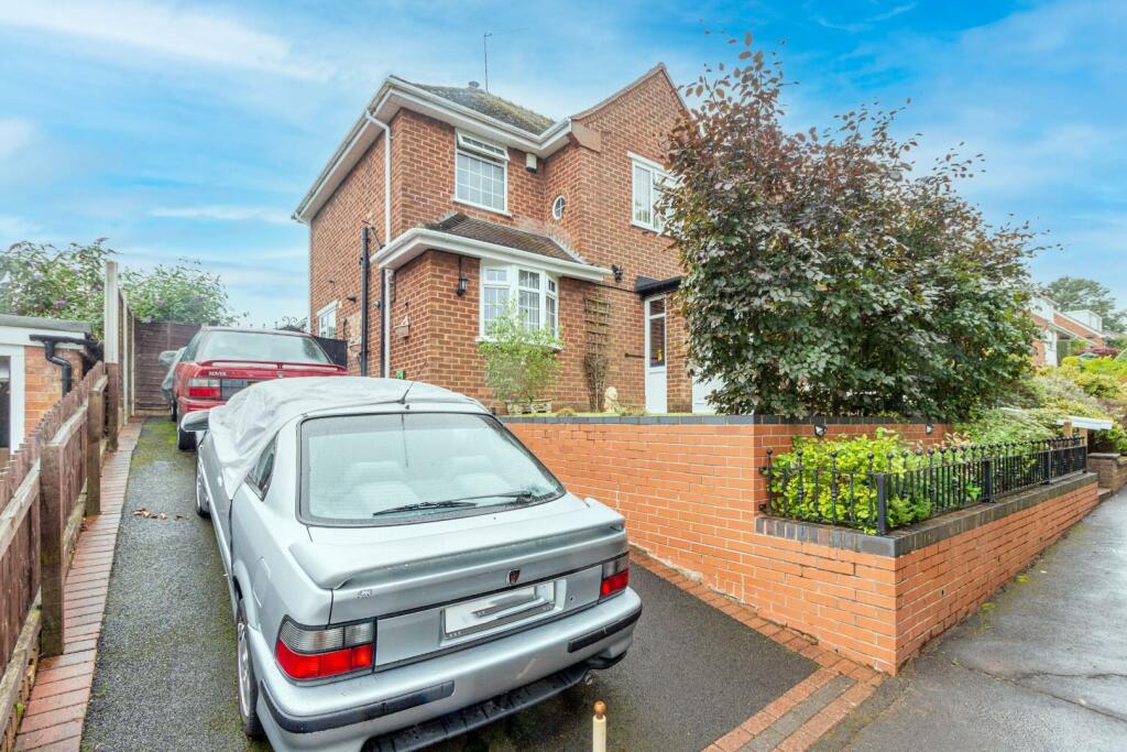 3 bedroom semidetached house for sale in Westwood Avenue, Stourbridge, DY8