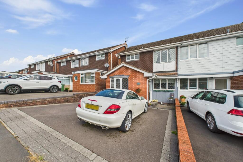 Main image of property: Elmwood Road, Wordsley, DY8 5JU