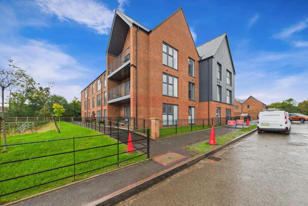Main image of property: Platinum Apartments, Old Wharf Road, Stourbridge, DY8 4FR