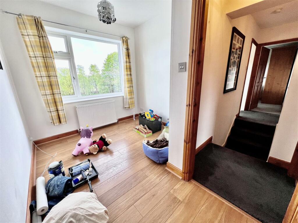 4 bedroom house for sale in Moor Way, Oakworth, Keighley, BD22