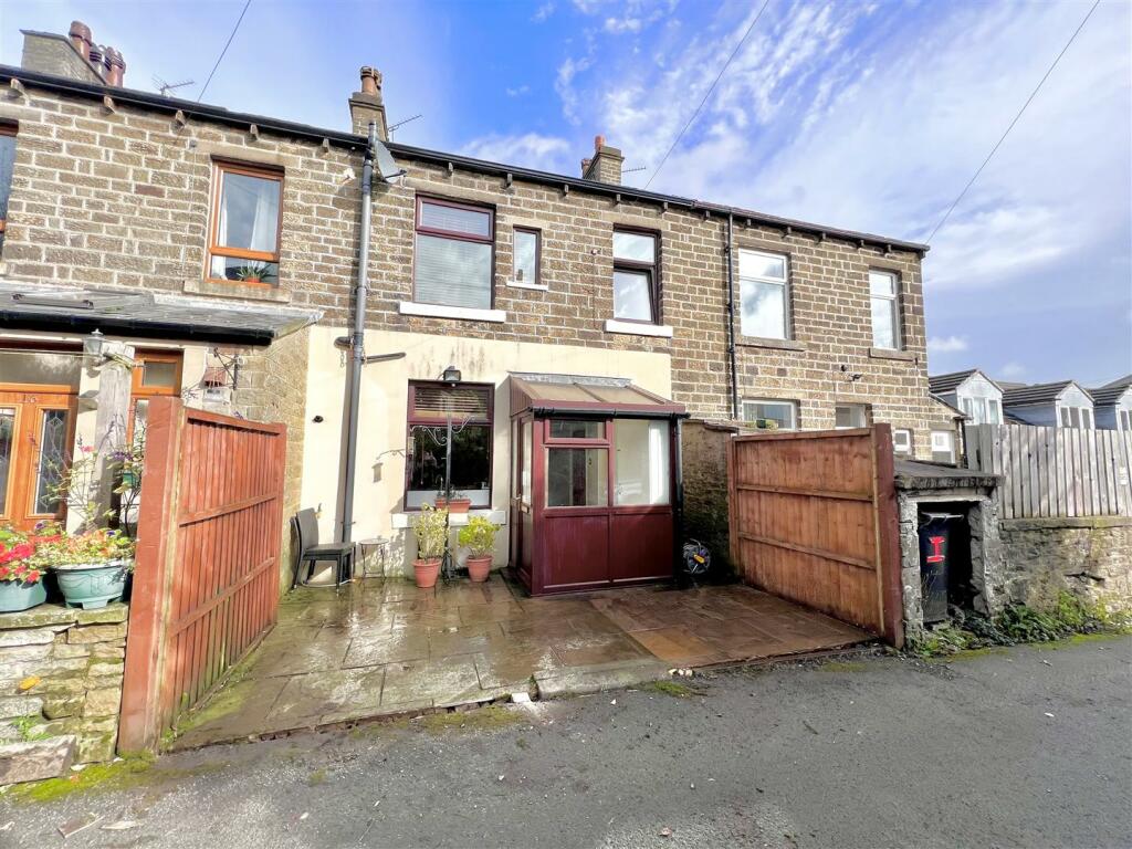 4 bedroom house for sale in Mount View, Oakworth, Keighley, BD22