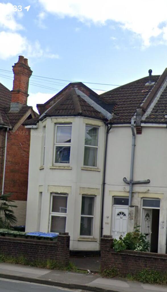 1 bedroom flat for rent in Flat 3, Bitterne Rd West, SO18 1AP, SO18