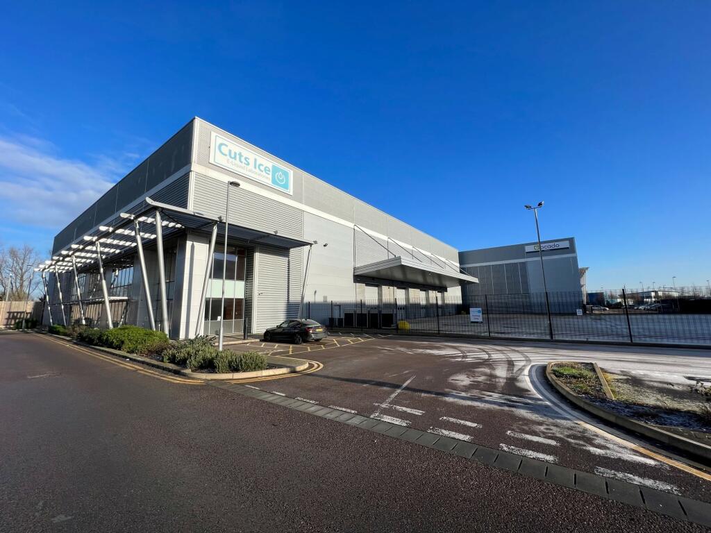 Industrial park to lease in Unit 2 Origin Business Park London NW10 7FW
