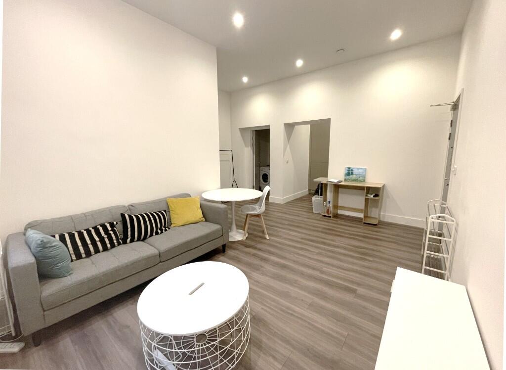 Main image of property: The Lightwell, Cornwall Street, Birmingham, B3 [REF: KhpLlt]