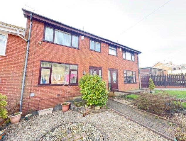 Main image of property: 81 Trent Road, Shaw, Oldham, Lancashire, OL2 7YQ