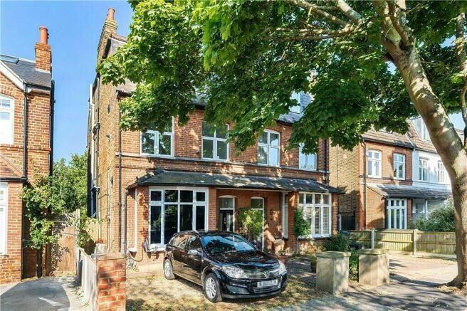 Main image of property: 18B Cedars Road, Hampton Wick, Kingston upon Thames, Surrey, KT1 4BE