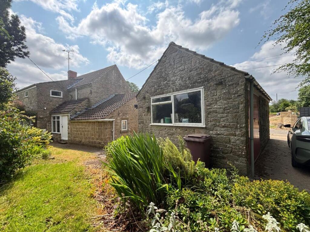 Main image of property: Jasmine Cottage, Station Road, Scarcliffe, Chesterfield, Derbyshire, S44 6TG