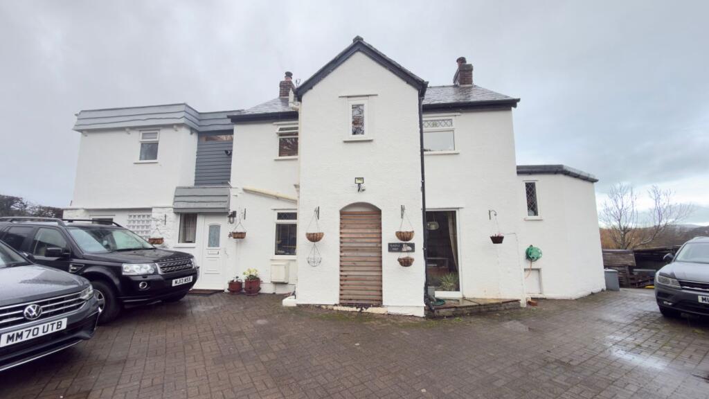 Main image of property: Castle Keep, Glan Conwy Corner, Colwyn Bay, Clwyd, LL28 5LE