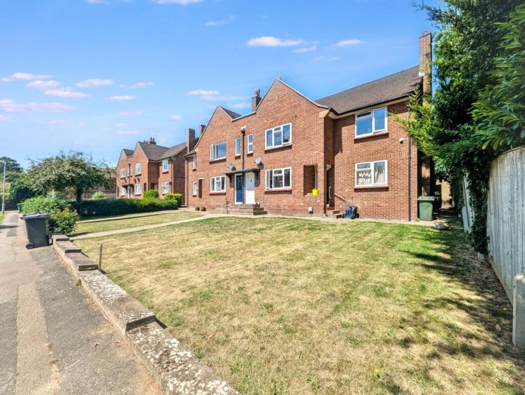 Main image of property: 4 Cross Keys, Bearsted, Maidstone, Kent, ME14 4HR