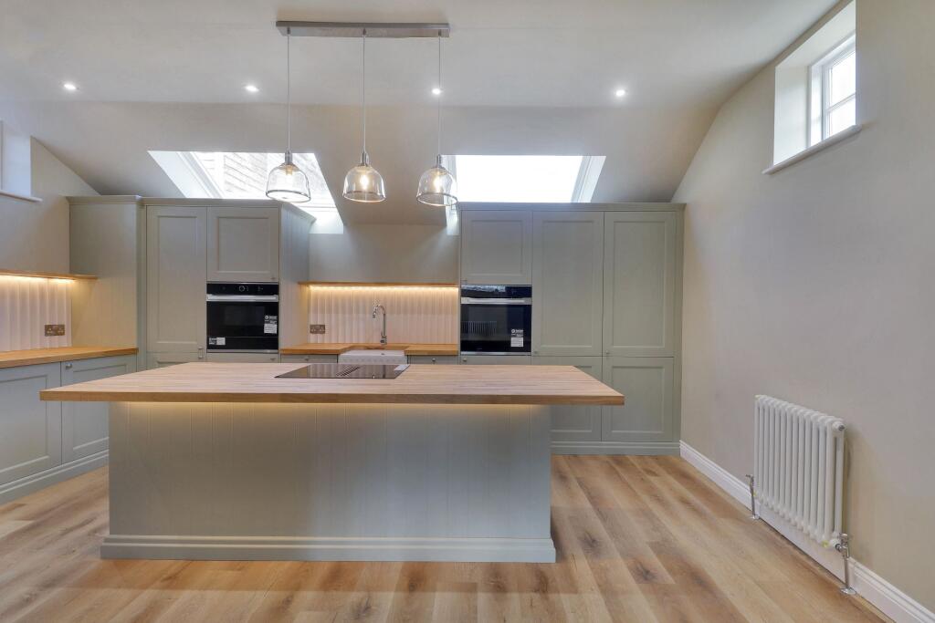 Main image of property: Little Mount Sion, Tunbridge Wells, TN1